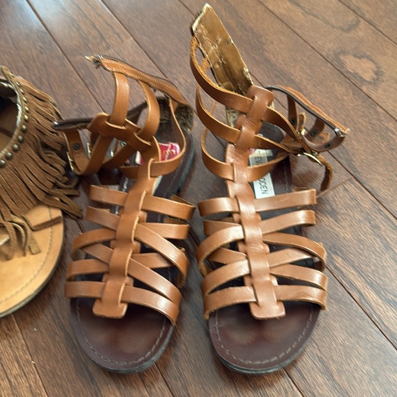 2 pairs of Steve Madden sandals , real leather - Picture 3 of 5